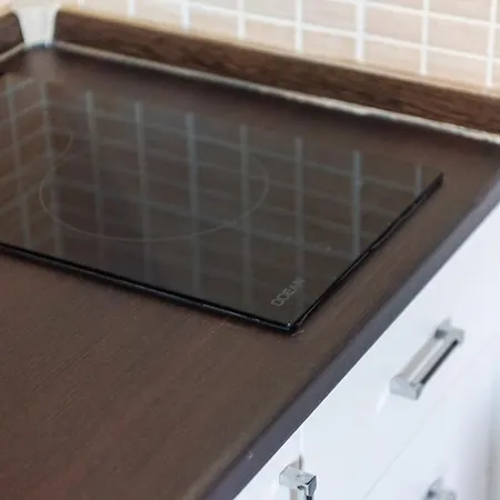 Apartman Stylish With Scenic Gardens By Pikhost