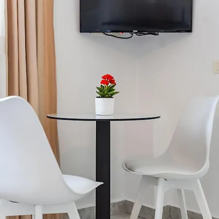 Stylish With Scenic Gardens Apartment Golem (Tirana)